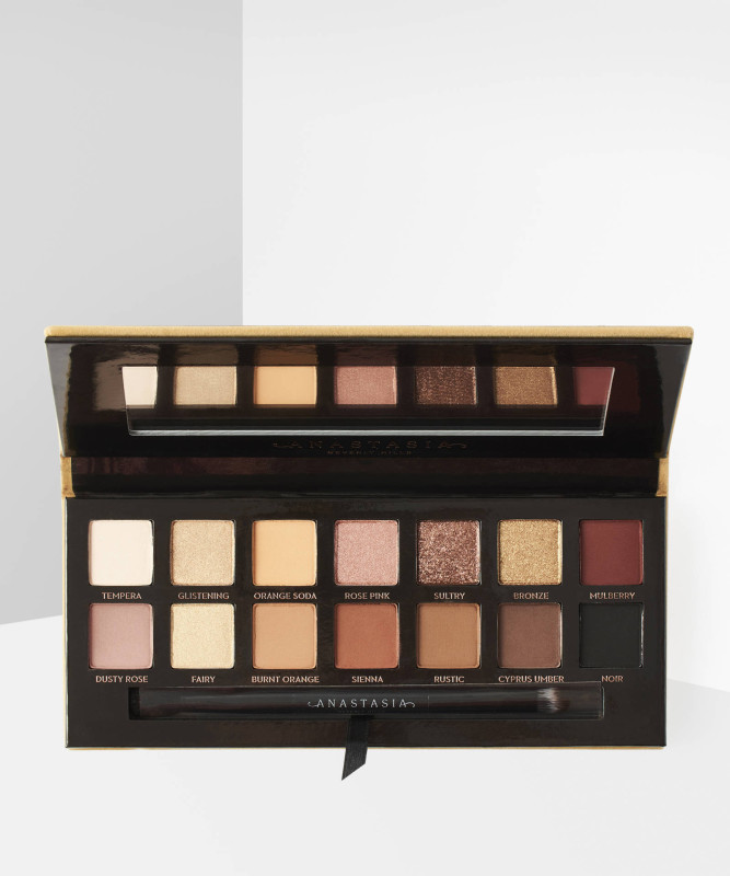SOFT GLAM EYESHADOW PALETTE